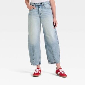 Universal thread high rise easy barrel  Light Blue Jeans